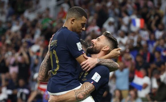 فرنسا تهزم إنكلترا وتواجه المغرب في نصف نهائي كأس العالم قطر2022