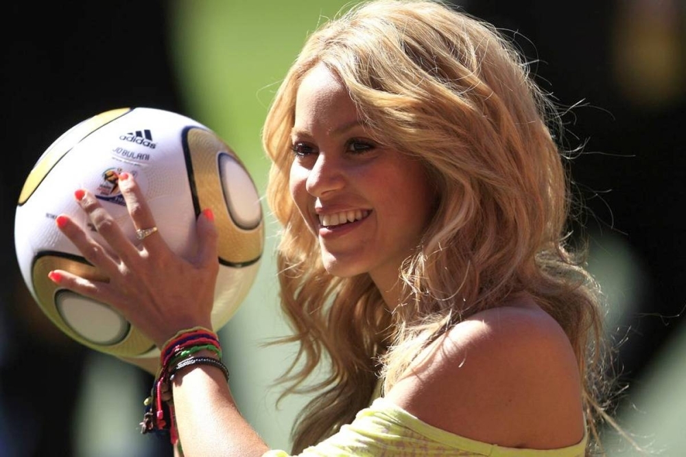  شاكيرا تهنئ "أسود الأطلس" بتغريدة على حسابها الرسمي مرفوقة بعلم المغرب 