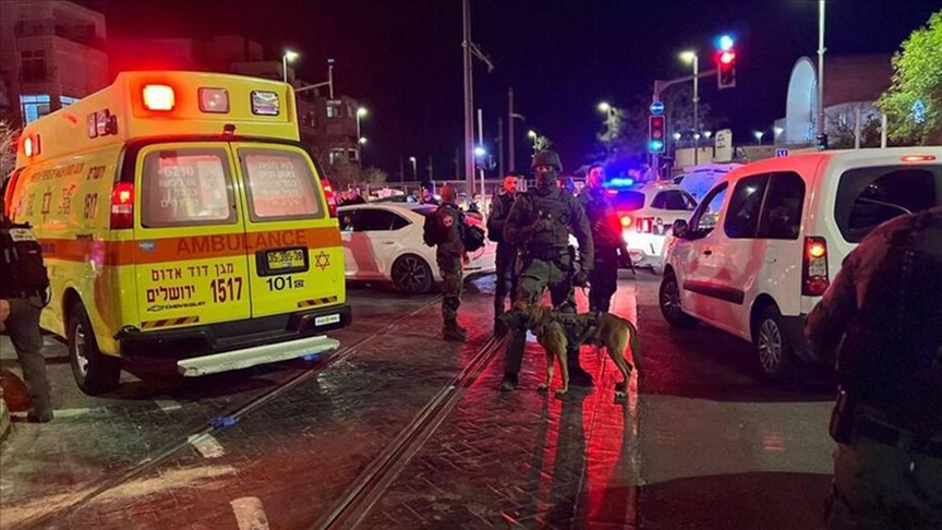  مقتل 7 إسرائيليين وإصابة 10 آخرين في عملية إطلاق نار شمالي مدينة القدس 