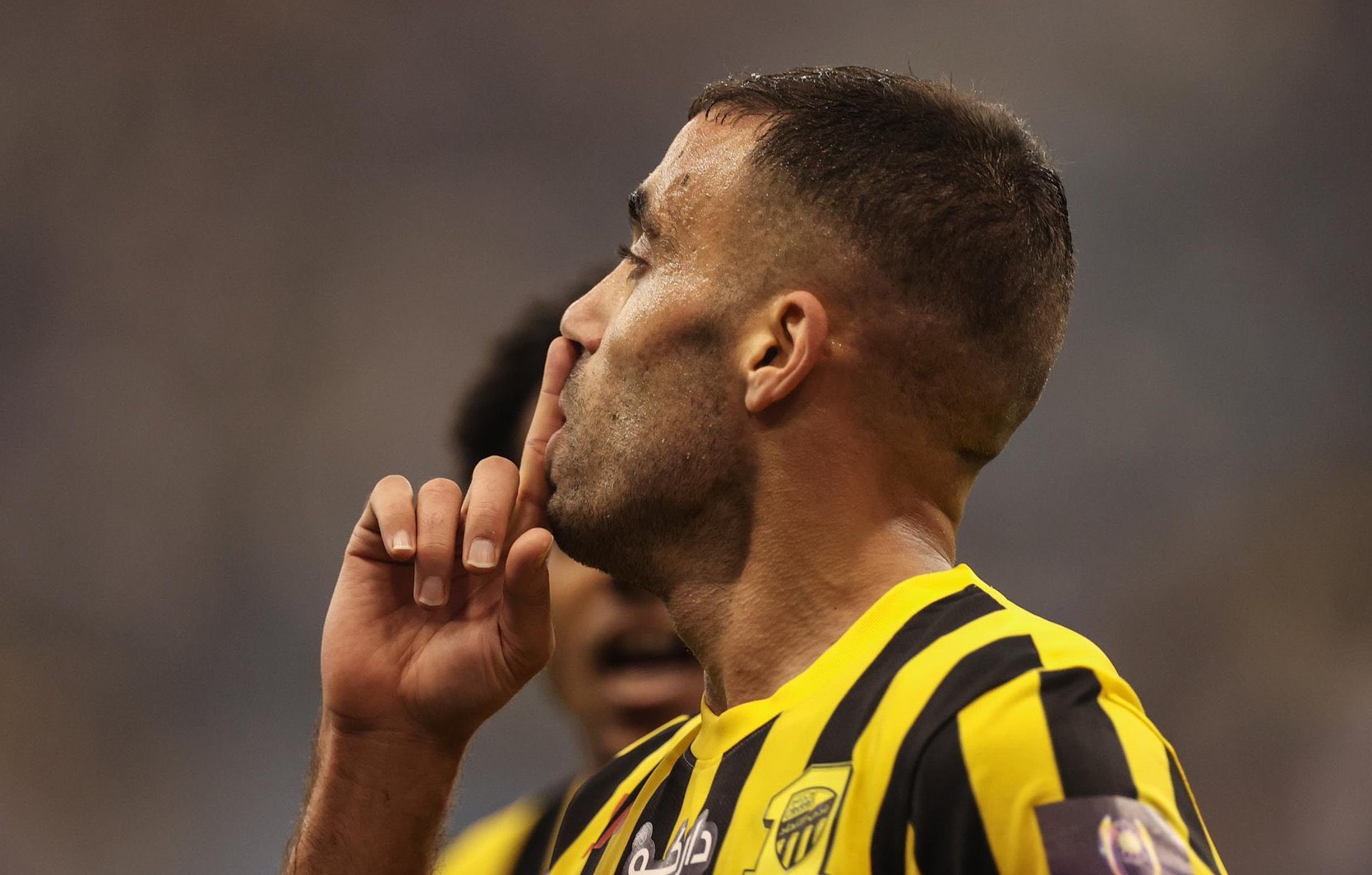  ثنائية حمد الله تتوج فريقه الاتحاد بكأس السوبر السعودي 