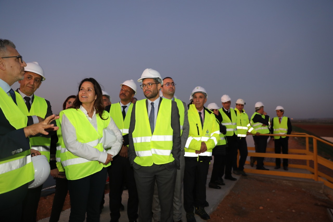 حكومة أخنوش تؤجل توجيهات الملك بإحداث مخزون استراتيجي للمواد الطاقية للسنة الثانية وتُتيح المجال للقطاع الخاص