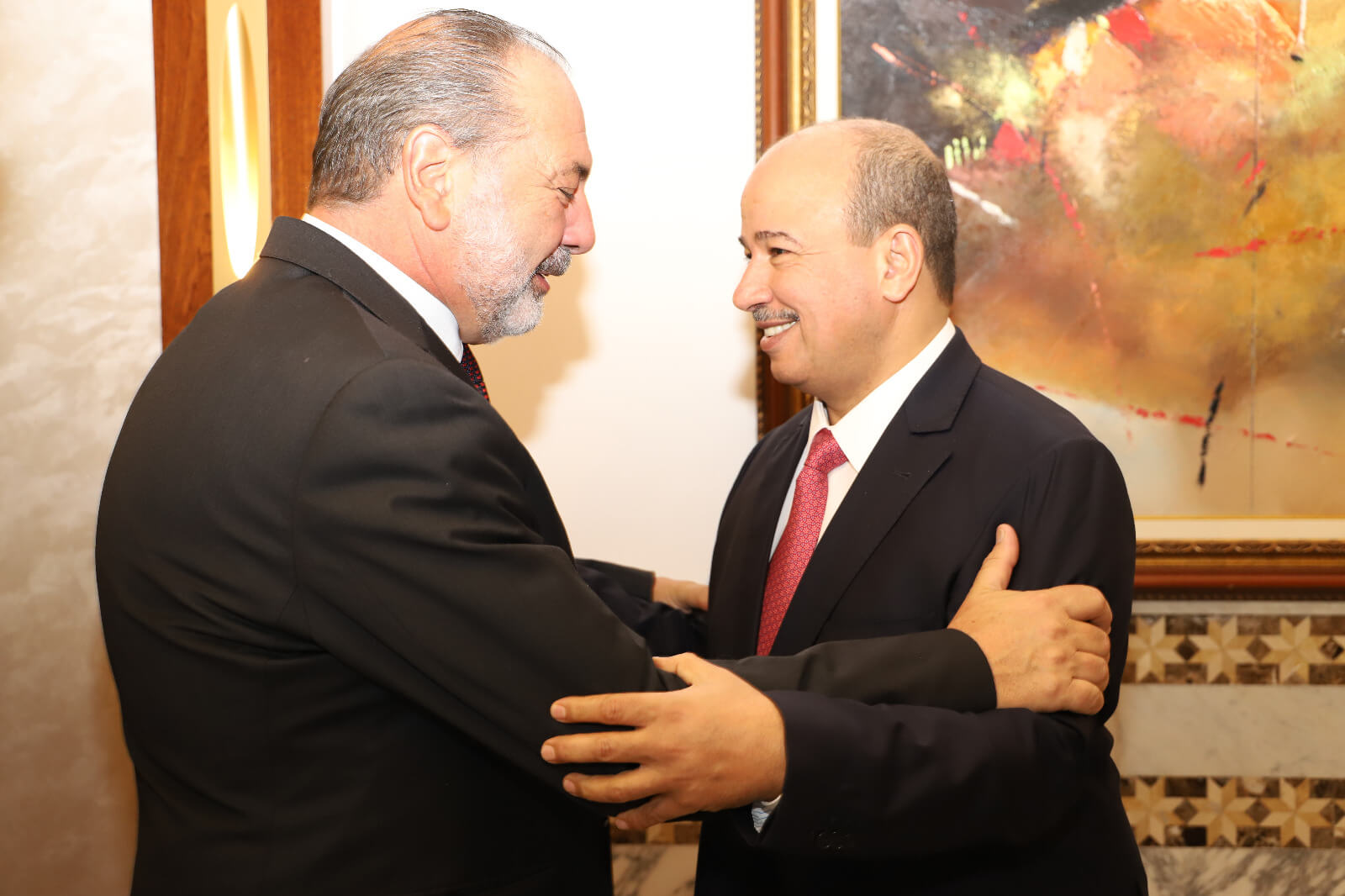 رئيس مجلس المستشارين يستقبل وفدا عن مجموعة الصداقة الأوروغويانية المغربية الذي سيقوم بزيارة إلى مدينة العيون