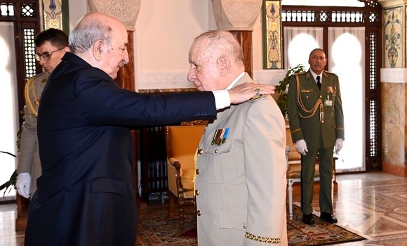  المقال الذي تسبب في اعتقال صاحبه من طرف السلطات الجزائرية.. وَصف النظام الذي يَحكم بـ"المجموعة الكلبية" التي جعلت من الجزائريين يرتقون من "خرفان" إلى "أبقار سياسية" 