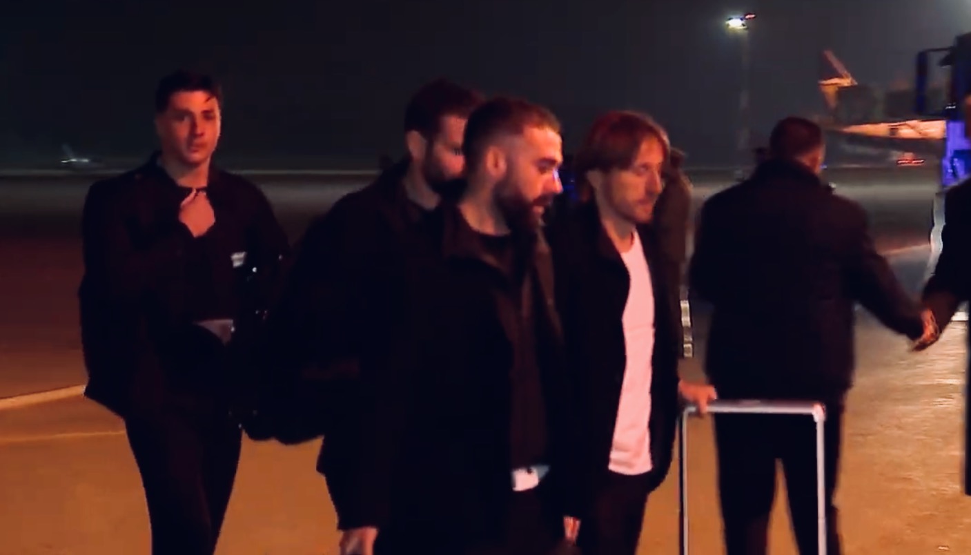 في غياب بنزيما والحارس كورتوا.. ريال مدريد يصل إلى الرباط ويخوض أول مران في مجمع محمد السادس غدا الثلاثاء