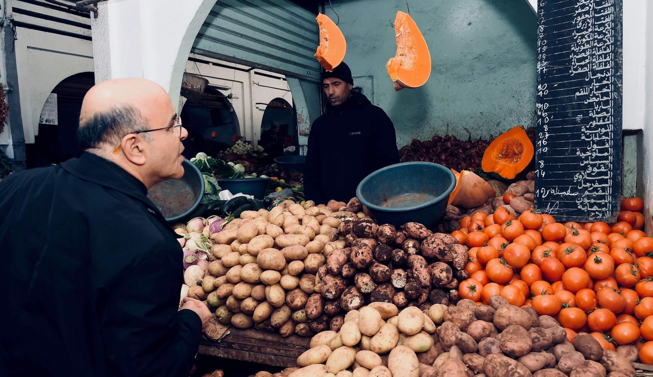  مخاوف من ارتفاع الأسعار في الأسواق المغربية بعد تراجع موريتانيا عن فرض ضرائب على صادرات المغرب الفلاحية 