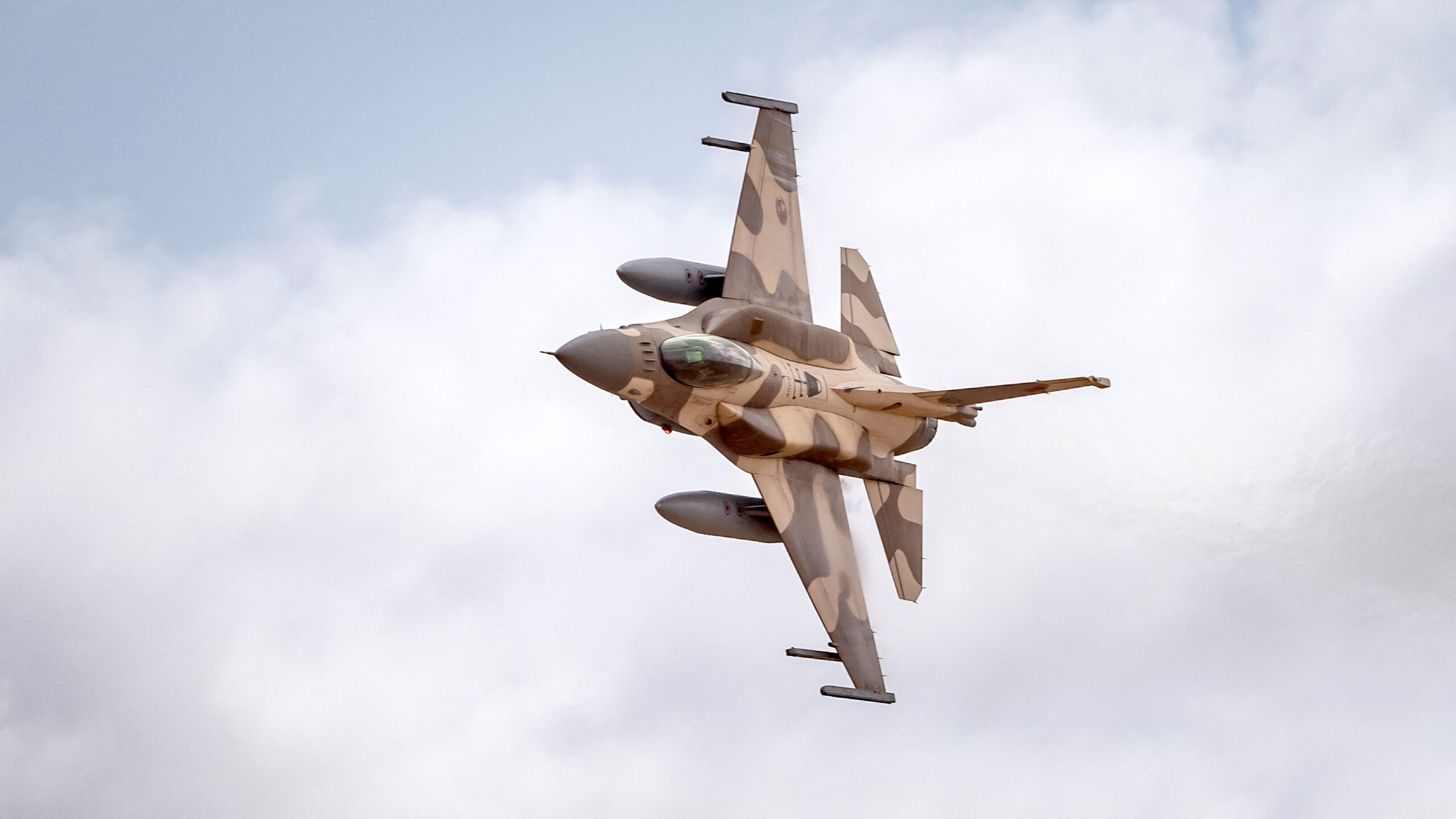 شركة أمريكية تُزود مقاتلات F-16 المغربية بأحدث أنظمة الحرب الإلكترونية