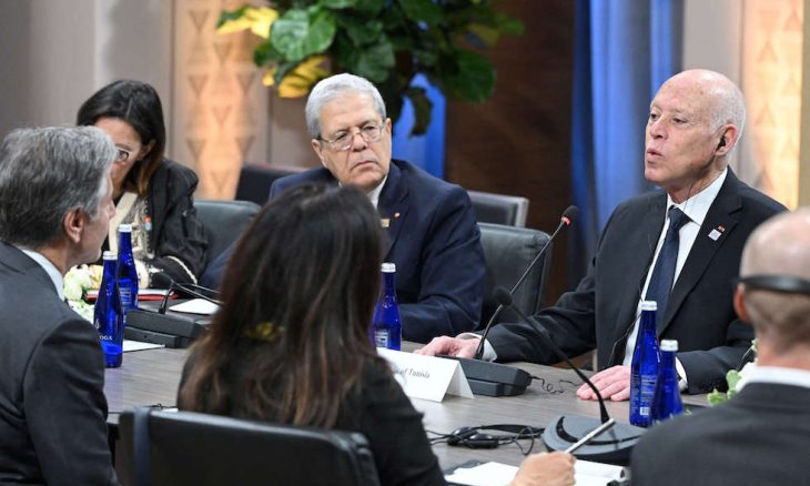 الرئيس التونسي يقيل وزير الشؤون الخارجية