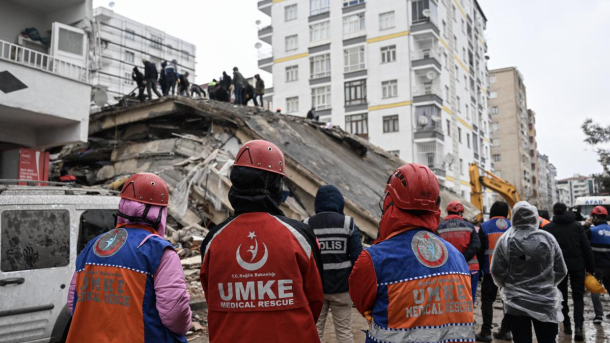 الوفيات في صفوف الجالية المغربية بتركيا جراء زلزال الذي ضرب البلاد ترتفع إلى 13 حالة