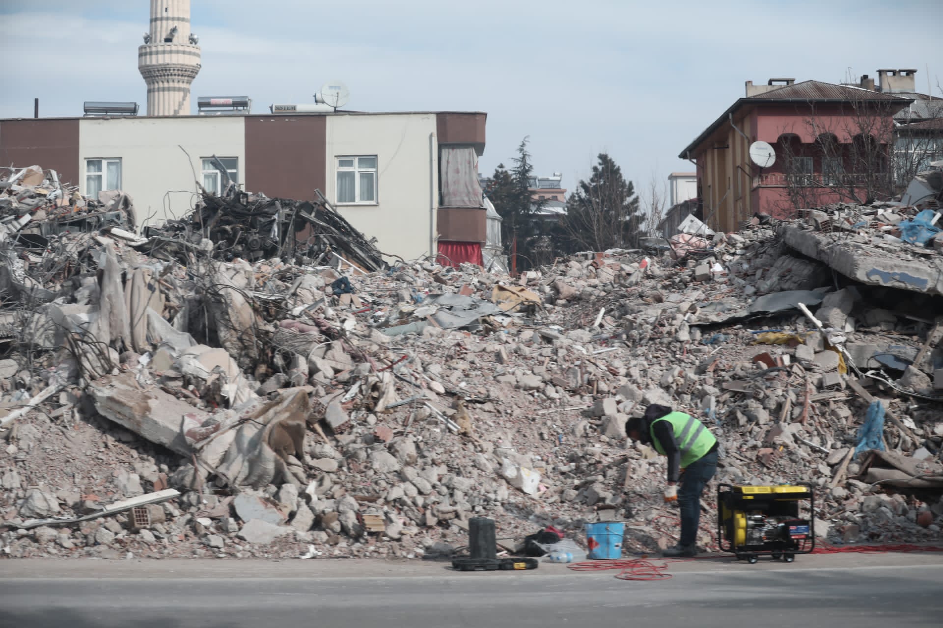 زلزال تركيا.. 20 وفاة في صفوف الجالية المغربية و33 في عداد المفقودين