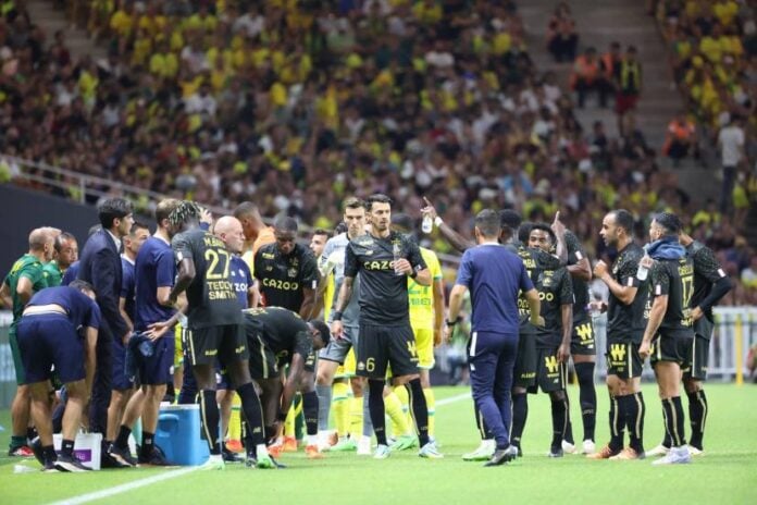  فرنسا تمنع توقف المباريات للسماح للاعبين المسلمين بكسر صيام رمضان 