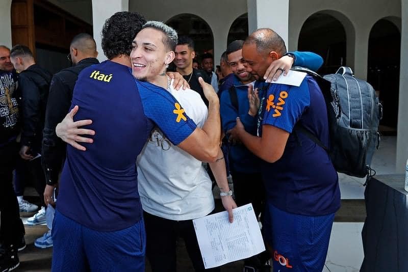 نجوم المنتخب البرازيلي يتوافدون تباعا على طنجة قبل مواجهة المنتخب المغربي بملعب "ابن بطوطة"