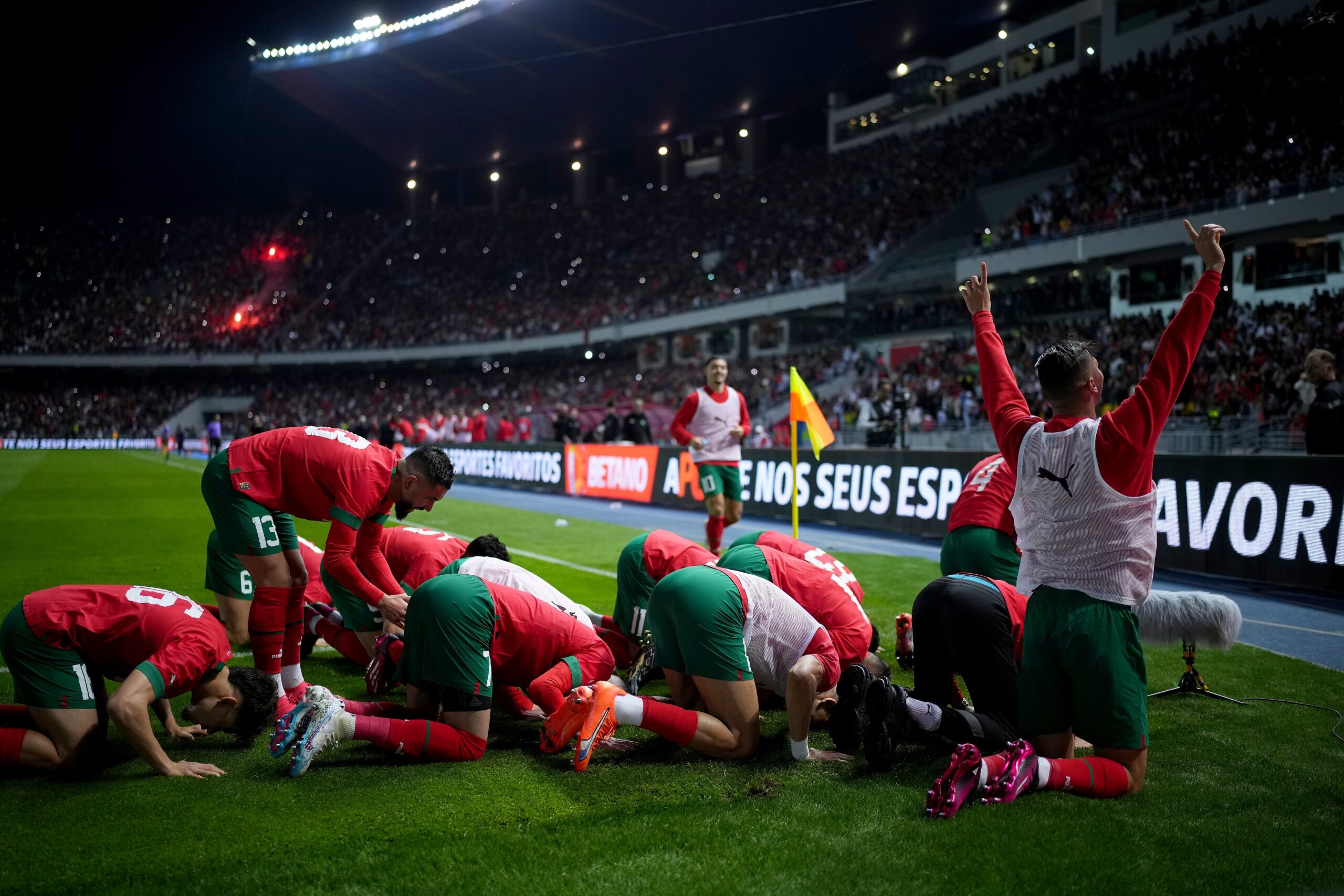   ثنائية بوفال والصابيري تقود "الأسود" لتحقيق انتصار تاريخي أمام البرازيل في ودية طنجة 