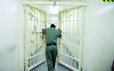  هيومن رايتس ووتش: الإمارات تحتجز أكثر من 2000 أفغاني بعد إجلائهم 