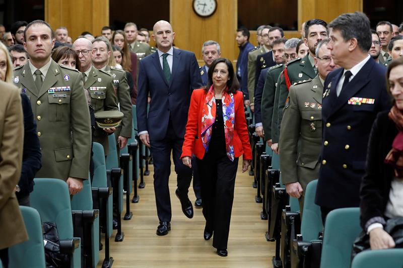  وزيرة الدفاع الإسبانية ترد على تصريحات النعم ميارة: سبتة ومليلية إسبانيتان ولا يوجد ما يُمكن مناقشته بشأنهما 