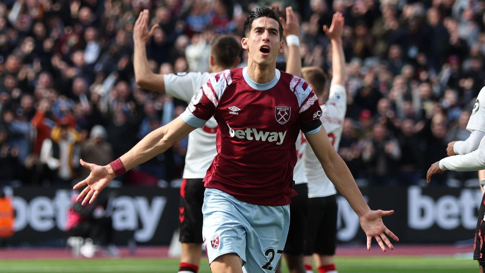 الدولي المغربي نايف أكرد يقود فريقه وست هام للفوز على ضيفه ساوثمبتون في الدوري الإنجليزي