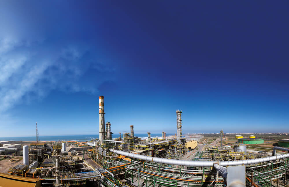  مصادر خاصة تؤكد لـ "الصحيفة" دخول صناديق سيادية خليجية على خط المفاوضات مع المحكمة التجارية لحلحلة ملف "لاسامير" 