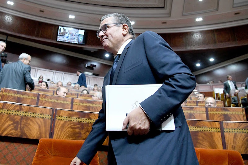  أخنوش يتراجع عن الاقتطاعات الإجبارية من رواتب الموظفين لفائدة صندوق آثار الزلزال ويحولها إلى مساهمات تطوعية 