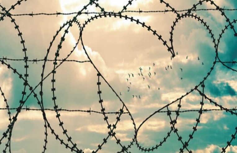  الكاتب المغربي علي كرزازي يُصدر رواية "الحبّ والحدود" 