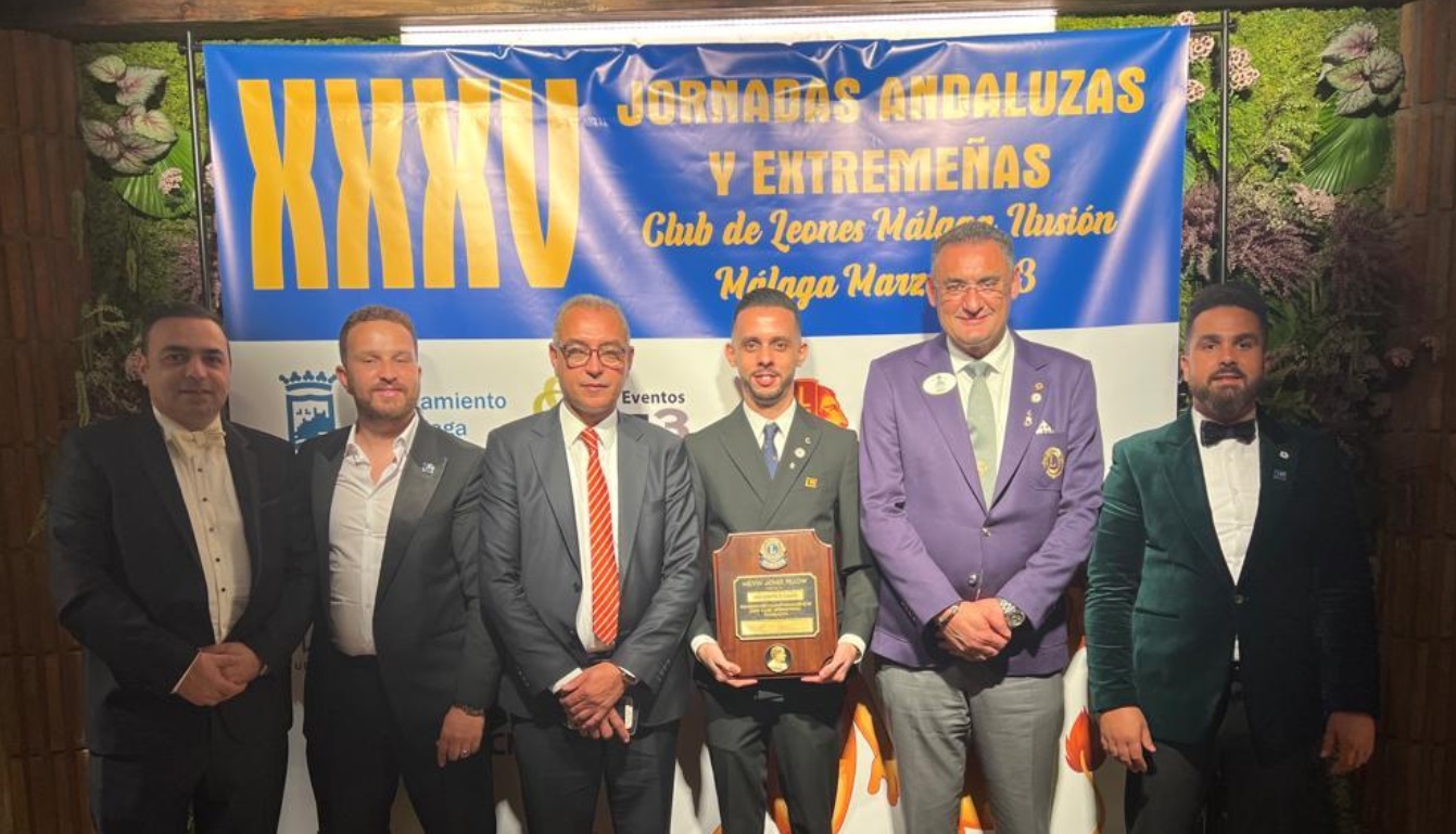 مؤسسة "Lions" الدولية تُكرّم المغربي محمد السعدي لأعماله الخيرية في إسبانيا