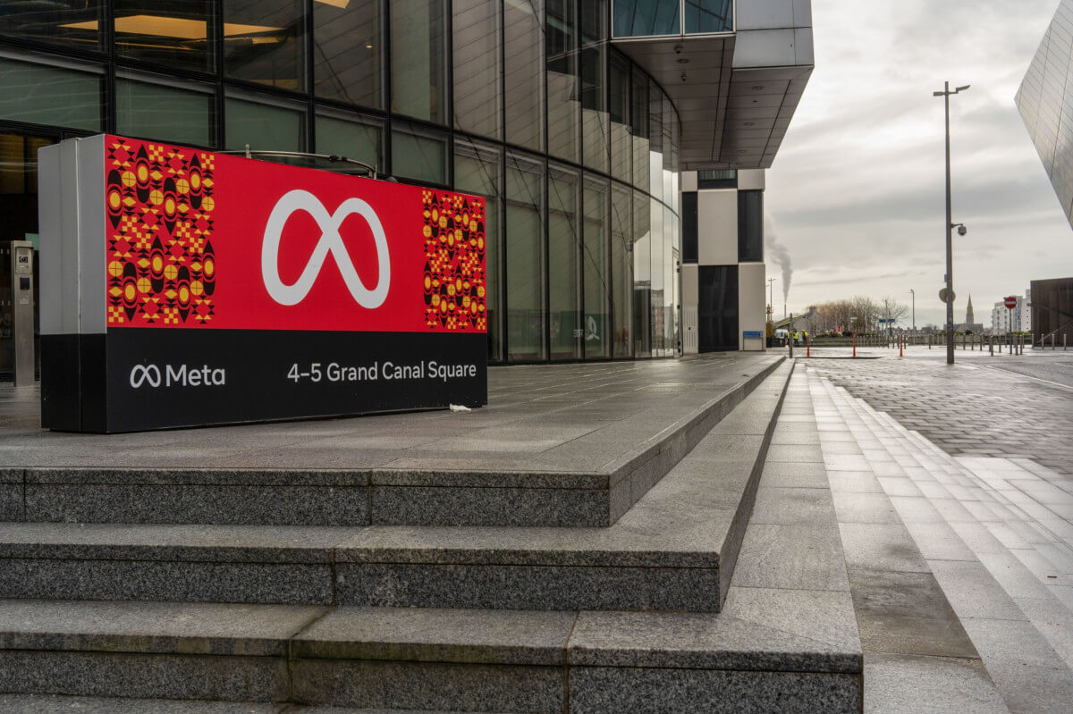 الاتحاد الأوروبي يفرض غرامة بـ 1.2 مليار دولار على شركة "ميتا" لخرق فايسبوك قواعد حماية البيانات