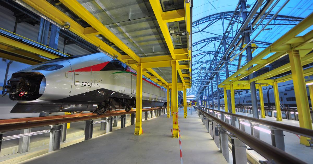  تنافس إسباني فرنسي على صفقة تعزيز خطوط القطار السريع في المغرب.. ومدريد تراهن على الأزمة بين الرباط وباريس لتعزيز تموقعها الاقتصادي 