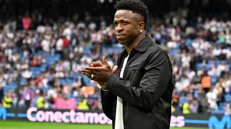 البرازيل تواجه غينيا والسنغال ودياً في حملة ضد العنصرية لدعم فينيسيوس