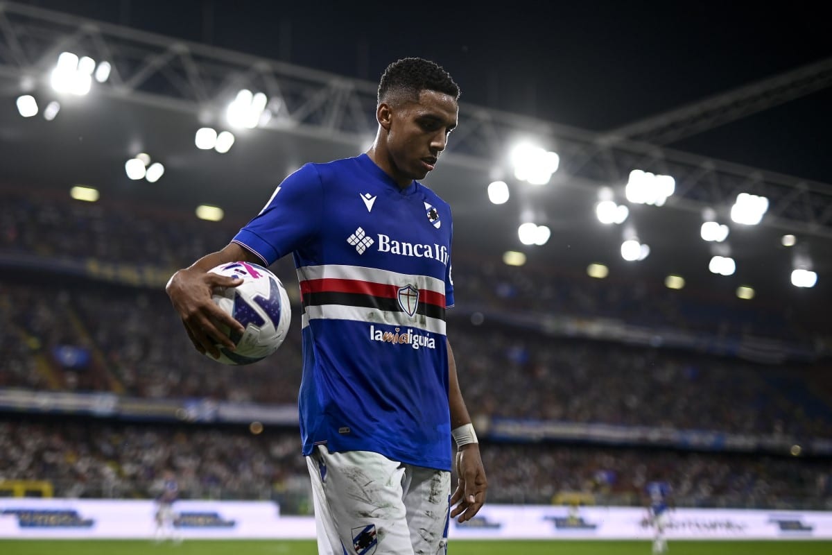  خوفا على حياته.. نادي سامبدوريا الإيطالي يسمح بـ"هرب" الصابيري إلى ألمانيا بعد تلقيه وعائلته تهديدا بالقتل من طرف جماهير النادي 