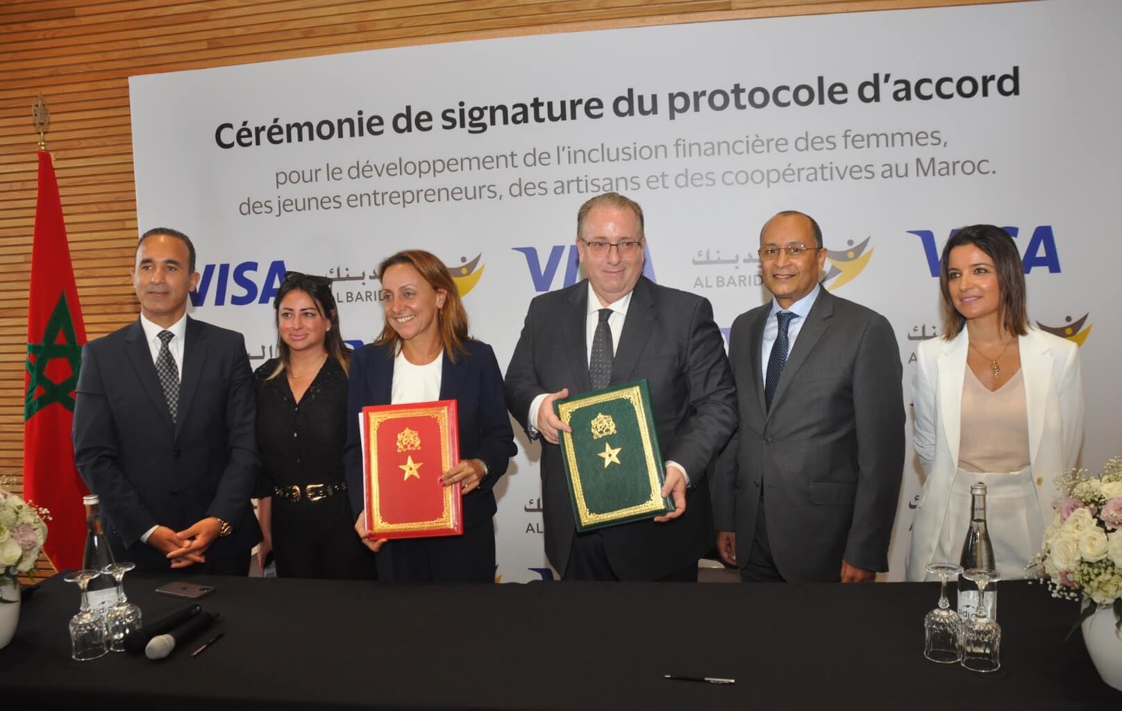  البريد بنك وVisa يوقعان مذكرة تفاهم لتعزيز الإدماج المالي للنساء والحرفيين، والمقاولين الشباب، والتعاونيات بالمغرب 