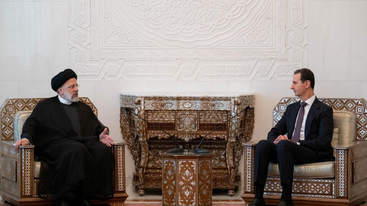  في أول زيارة له لسوريا منذ 12 سنة... الرئيس الإيراني يلتقي الأسد ويصف تقاربه مع محيطه انتصارا رغم التهديدات 