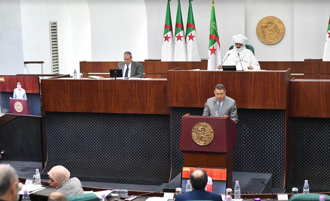 المغرب دائما وأبدا.. الجزائر تتهم الرباط بالوقوف وراء إدانتها من طرف البرلمان الأوروبي بسبب سجن الصحافيين وتستدعي ورقة الصحراء