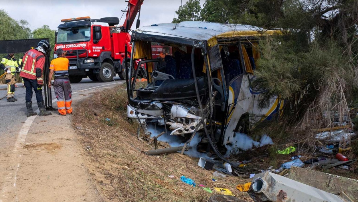  وفاة عاملة موسمية مغربية بهويلبا الإسبانية وإصابة 24 أخريات 