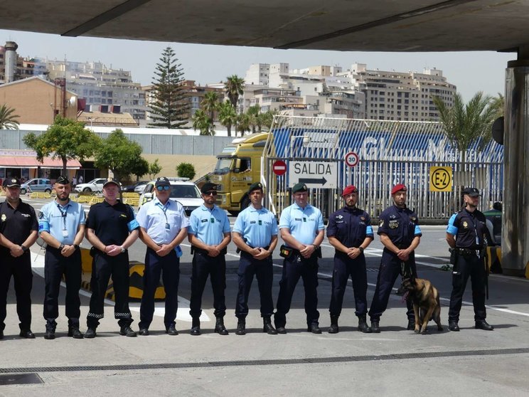 وصلوا إلى طريفة والجزيرة الخضراء وسبتة.. إسبانيا تستعين بعناصر 16 دولة أوروبيا لمراقبة الحدود المؤدية إلى المغرب