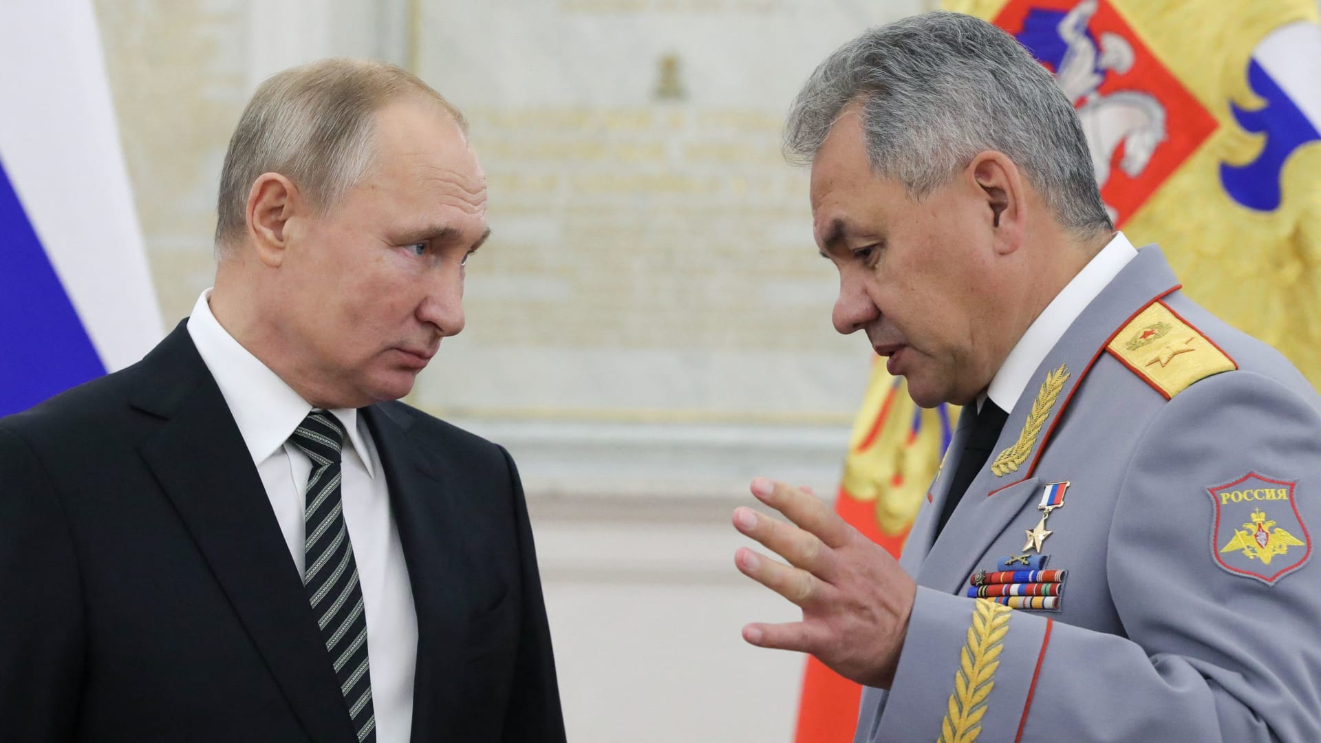  بعد تمرد فاغنر.. وزير الدفاع الروسي مختف عن الأنظار ومستقبله بات على المحك.. فماذا سيفعل بوتين بوزير دفاعه المقرب؟ 