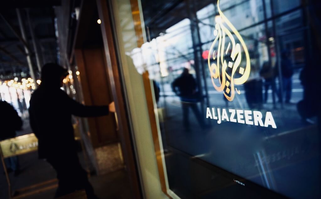 "عُش الدبابير".. هل أصبحت "الجزيرة" القطرية قناة لتصريف و"تطبيع" العداء الجزائري تجاه المغرب؟