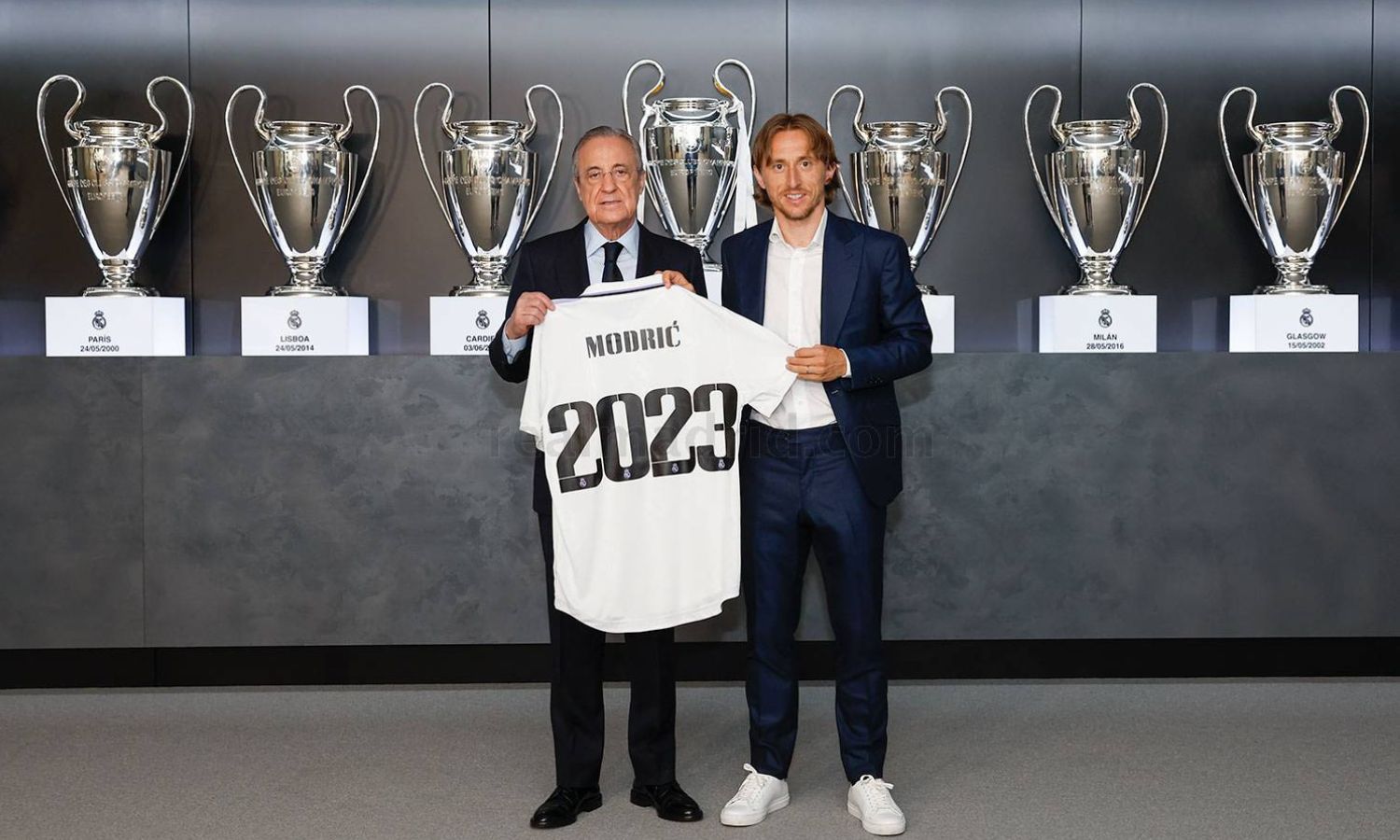 نادي ريال مدريد يجدد عقد مودريتش حتى 2024