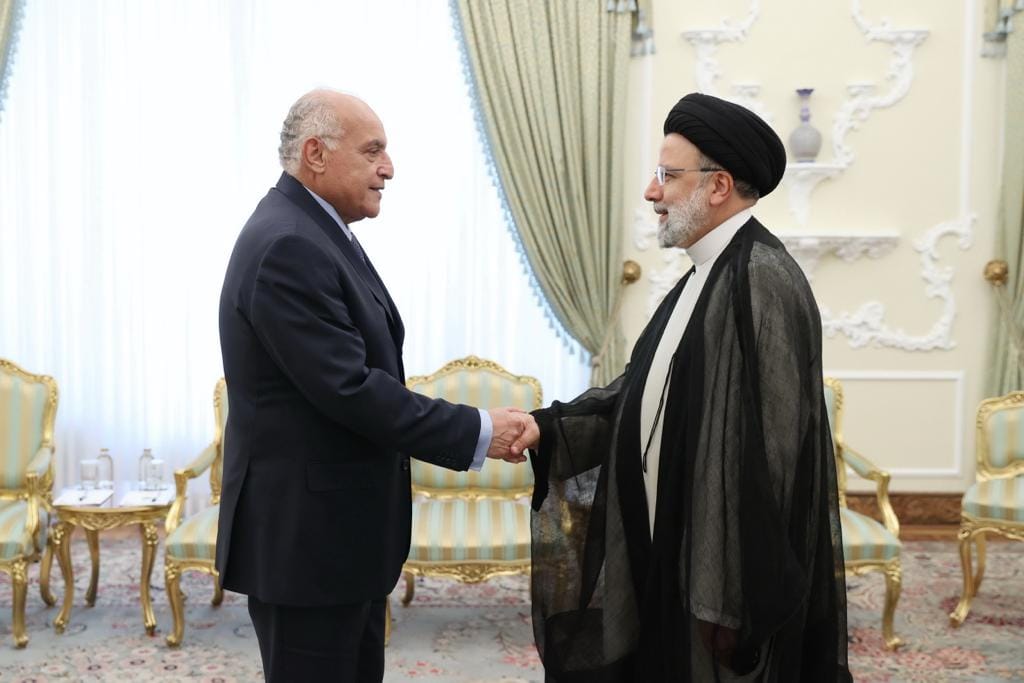  صحيفة عبرية: التقارب المغربي الإسرائيلي يدفع الجزائر للتقارب مع إيران وزيادة التعاون التكنولوجي والعلمي معها 