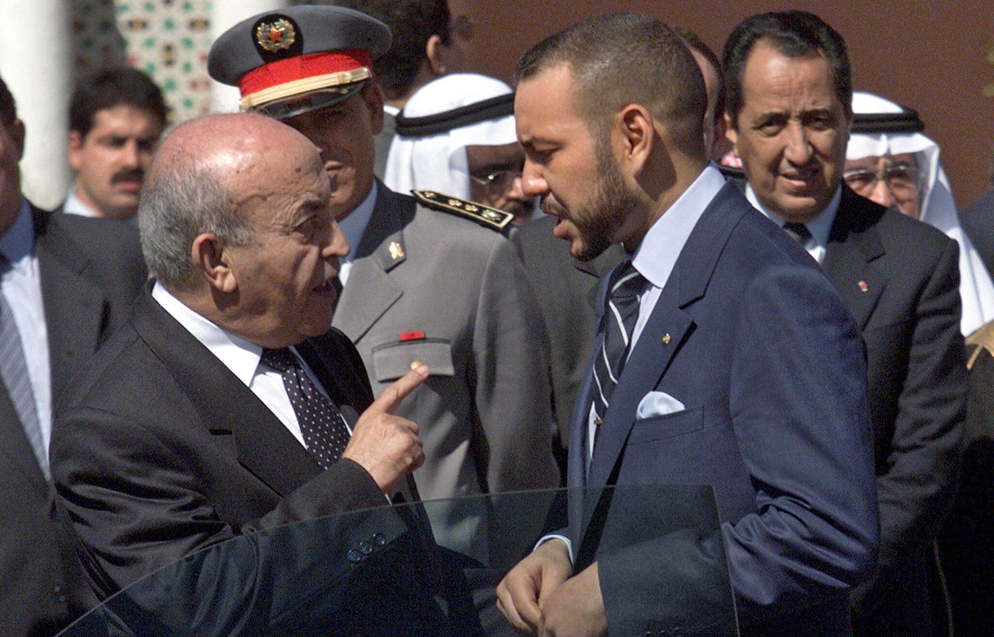 قصّة أول حكومة تناوب بين القصر واليوسفي.. كيف واجه الملك محمد السادس "سوء الفهم" مع وزيره الأول حول "المنهجية الديمقراطية"؟