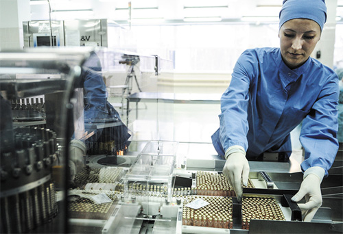 "بلومبرغ" تسلط الضوء على دينامية الصناعة الدوائية المغربية