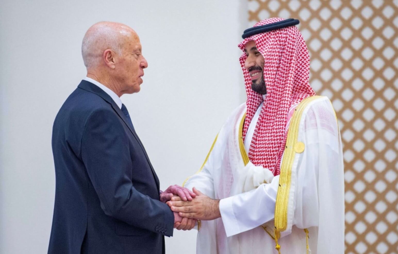 السعودية تقدم قرضاً ميسراً ومنحة لتونس بـ 500 مليون دولار