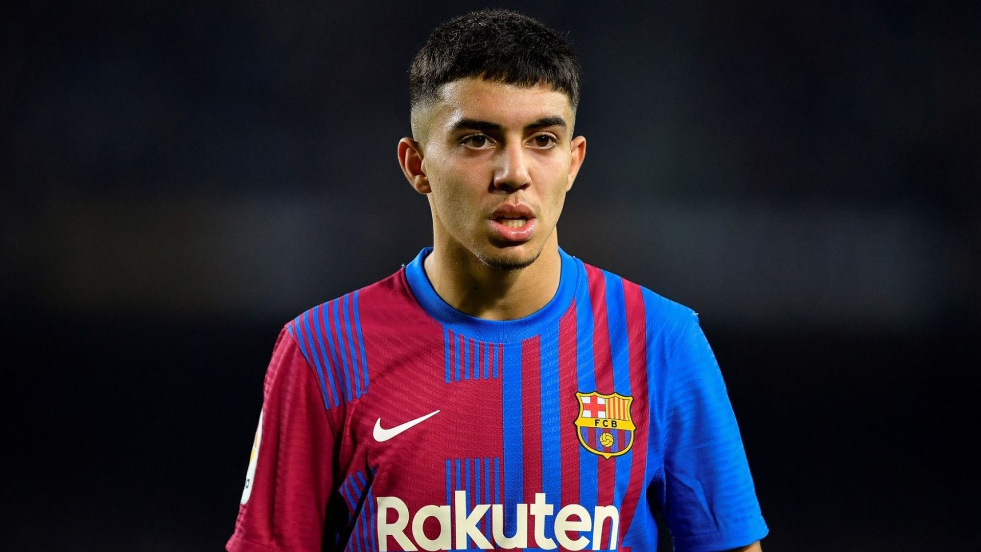 لاعب برشلونة الإسباني-المغربي إلياس أخوماش ينضم إلى فياريال