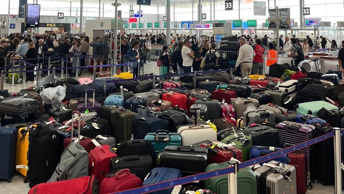 عطل في نظام الأمتعة بمطار "أورلي" الفرنسي يؤخر رحلات ويؤجل أخرى وحالة من الفوضى تعم المسافرين