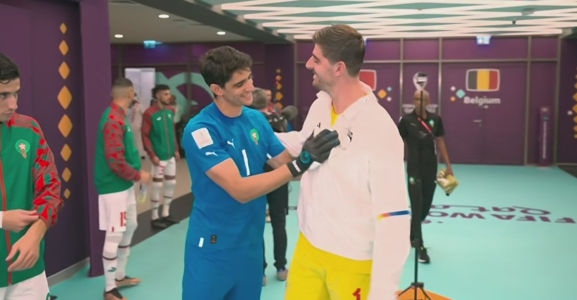 إشبيلية يحدد 20 مليون أورو إن أراد ريال مدريد التعاقد مع الحارس المغربي ياسين بونو