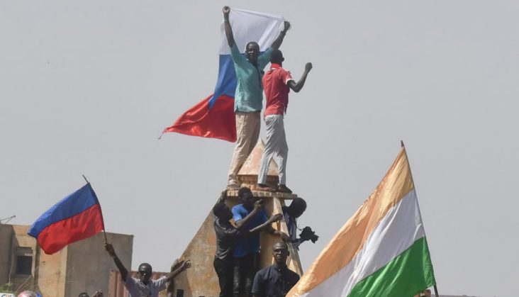  تعقيدات أزمة النيجر تدفع الرباط لعدم التسرع.. والجزائر تحاول إقناع الـ"إيكواس" بالعدول عن الحرب 