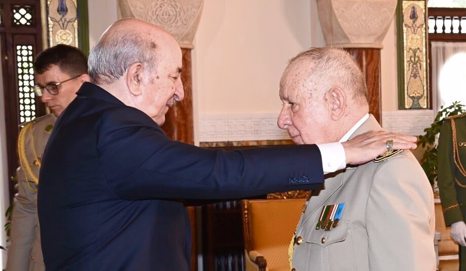  واشنطن تنزل بثقلها لحل ملف الصحراء.. رئيس جهاز CIA يهاتف شنقريحة، والمبعوث الأمريكي للبوليساريو يتحدث عن "الواقعية" ودي ميستورا يناقش الحكم الذاتي في العيون 