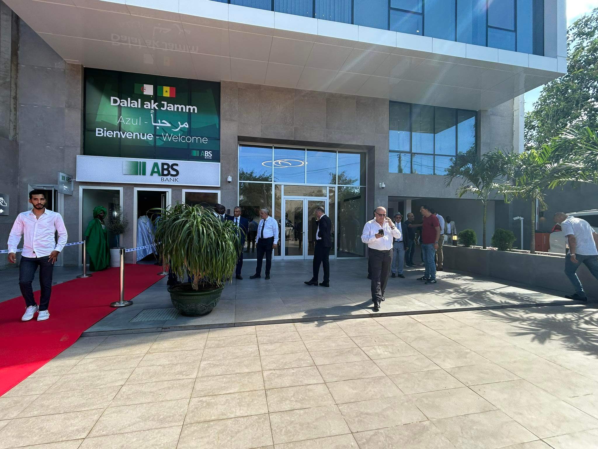  الجزائر تسعى للسير على خطى المغرب في القطاع البنكي داخل إفريقيا بافتتاح فرعين في موريتانيا والسنغال 