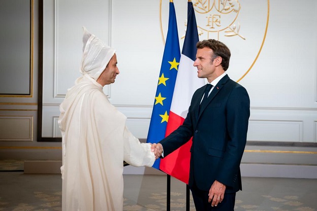  مقاضاة صحيفة ومطالب بفرض التأشيرة.. الأزمة بين المغرب وفرنسا تخرج من الجمود إلى الصدام 