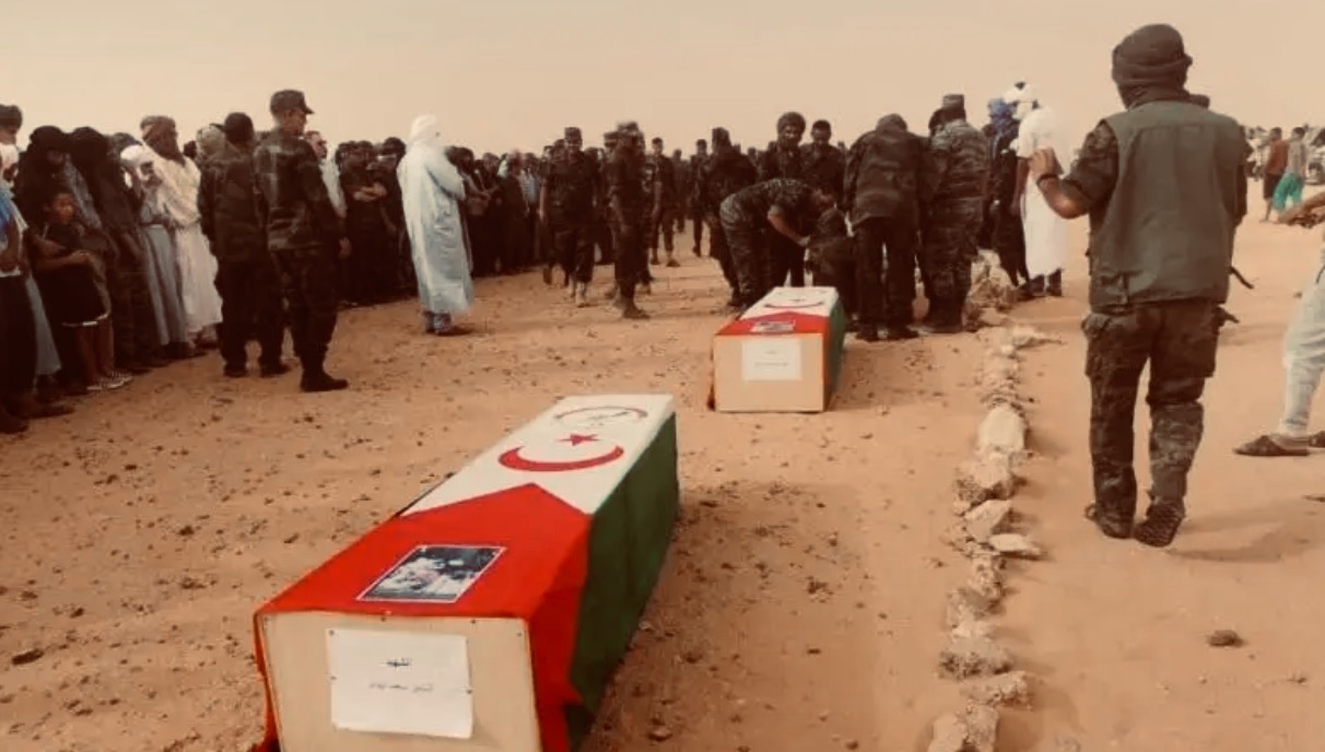  بالرغم من أن الواقع في الصحراء تغيّر.. لماذا تصر الجزائر على دفع عناصر البوليساريو إلى اشتباك عسكري انتحاري خلف الجدار الأمني؟ 