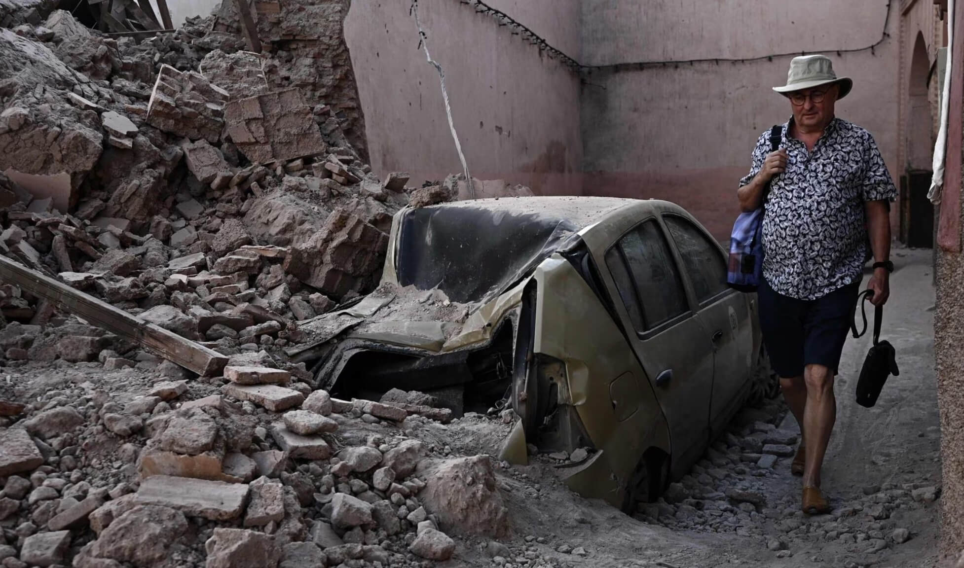  صحيفة "ذا وول ستريت جورنال": خسائر زلزال الحوز قد تصل إلى 10 ملايير دولار.. والقطاع السياحي المغربي سيتأثر لعدة شهور 