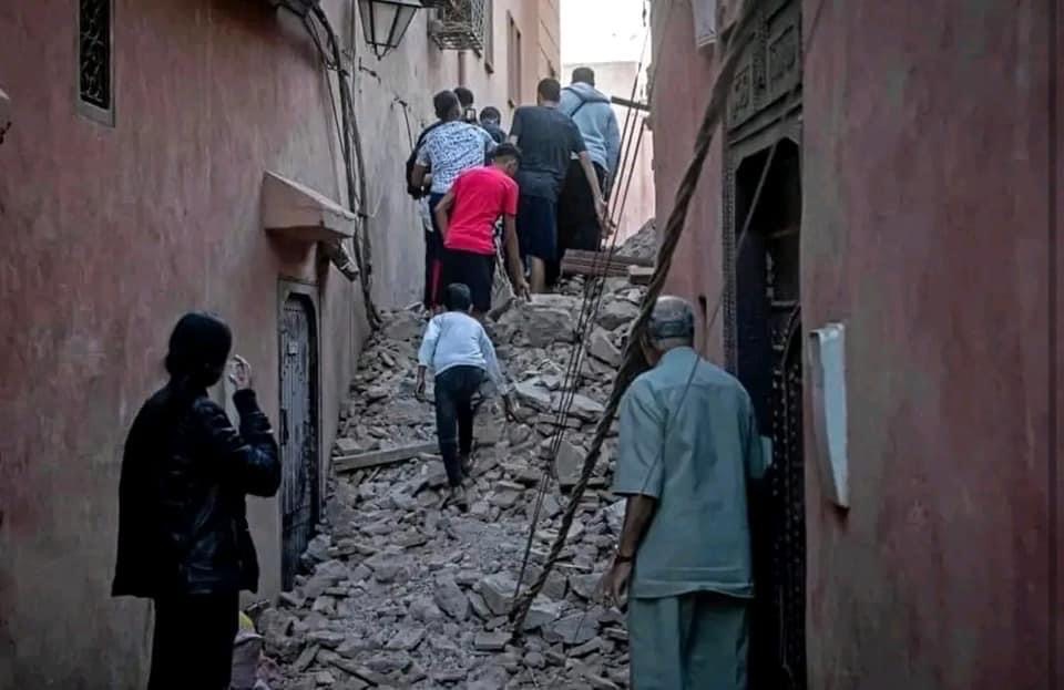 ماكرون وسانشيز يعلنان استعداده بلديهما مساعدة المغرب جراء فاجعة الزلزال