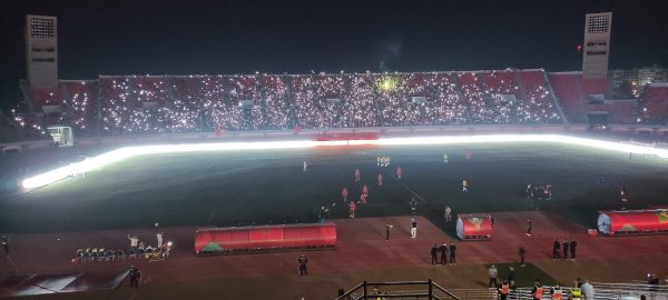 المكتب الوطني للكهرباء والماء الصالح للشرب ينفي مسؤوليته عن انقطاع التيار الكهربائي عن ملعب فاس